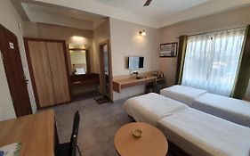 Hotel Gulmohar Grand